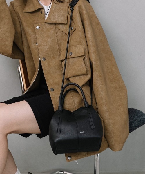 Beau're(ヴュレ)の「【BEAURE/ビュレ】boat shape ショルダー Bag(ショルダーバッグ・レディース・ブラック/シルバー/グレー/ブラウン・FREE)」の20枚目の写真
