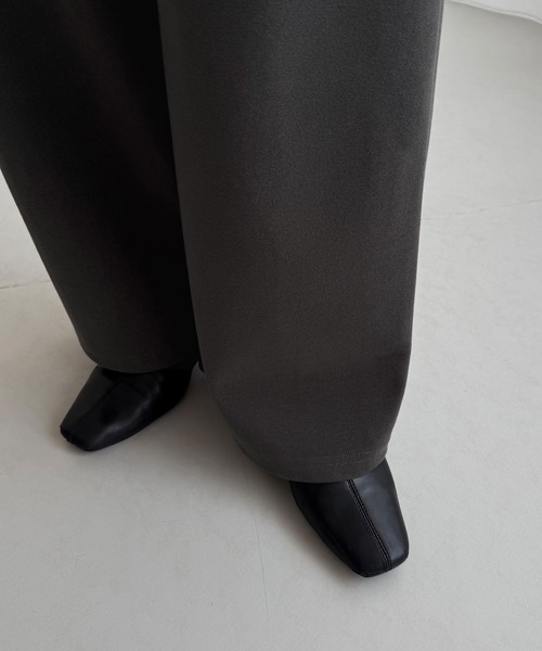 callautia(カラウティア)の「ウォームタックワイドイージーパンツ(スラックス・レディース・ブラック/グレイッシュベージュ/グレー・SMALL/MEDIUM/LARGE)」の13枚目の写真