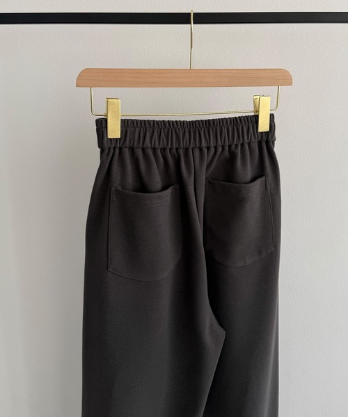 callautia(カラウティア)の「ウォームタックワイドイージーパンツ(スラックス・レディース・ブラック/グレイッシュベージュ/グレー・SMALL/MEDIUM/LARGE)」の19枚目の写真