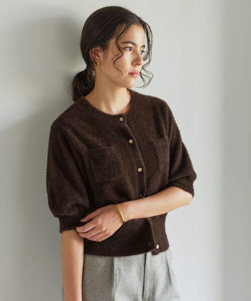 green label relaxing(グリーンレーベルリラクシング)の「フラッフフェザー ショートスリーブ ニット カーディガン -ウォッシャブル-(カーディガン/ボレロ・レディース・オフホワイト/ライトブルー/ダークブラウン/ダークグレー・FREE)」の13枚目の写真