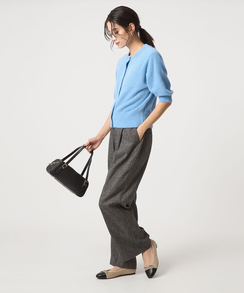 green label relaxing(グリーンレーベルリラクシング)の「フラッフフェザー ショートスリーブ ニット カーディガン -ウォッシャブル-(カーディガン/ボレロ・レディース・オフホワイト/ライトブルー/ダークブラウン/ダークグレー・FREE)」の20枚目の写真