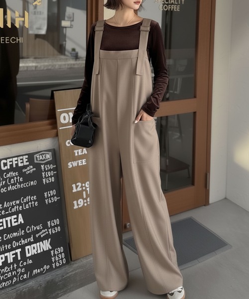 classicalelf(クラシカルエルフ)の「【体型カバー】年中着られる、シワになりにくい高見え大人サロペット。サイドポケットデザインハイウエストサロペット(サロペット/オーバーオール・レディース・チャコール/ベージュ/ブラック・LARGE/X-LARGE/SMALL/MEDIUM)」の7枚目の写真