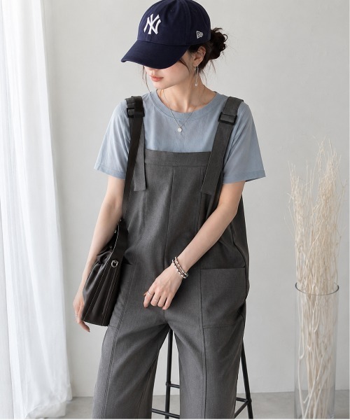 classicalelf(クラシカルエルフ)の「【体型カバー】年中着られる、シワになりにくい高見え大人サロペット。サイドポケットデザインハイウエストサロペット(サロペット/オーバーオール・レディース・チャコール/ベージュ/ブラック・LARGE/X-LARGE/SMALL/MEDIUM)」の14枚目の写真