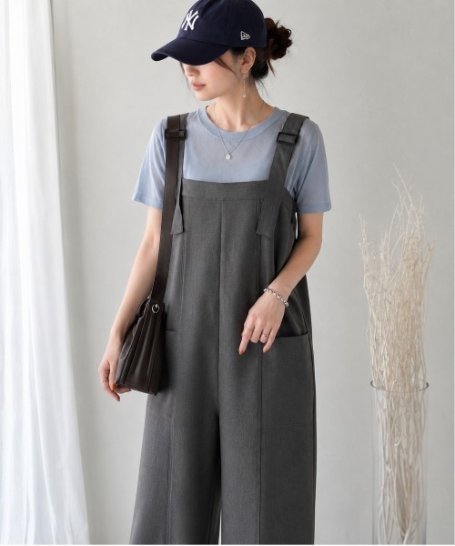 classicalelf(クラシカルエルフ)の「【体型カバー】年中着られる、シワになりにくい高見え大人サロペット。サイドポケットデザインハイウエストサロペット(サロペット/オーバーオール・レディース・チャコール/ベージュ/ブラック・LARGE/X-LARGE/SMALL/MEDIUM)」の15枚目の写真