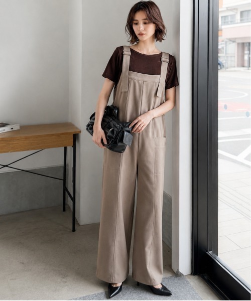 classicalelf(クラシカルエルフ)の「【体型カバー】年中着られる、シワになりにくい高見え大人サロペット。サイドポケットデザインハイウエストサロペット(サロペット/オーバーオール・レディース・チャコール/ベージュ/ブラック・LARGE/X-LARGE/SMALL/MEDIUM)」の17枚目の写真