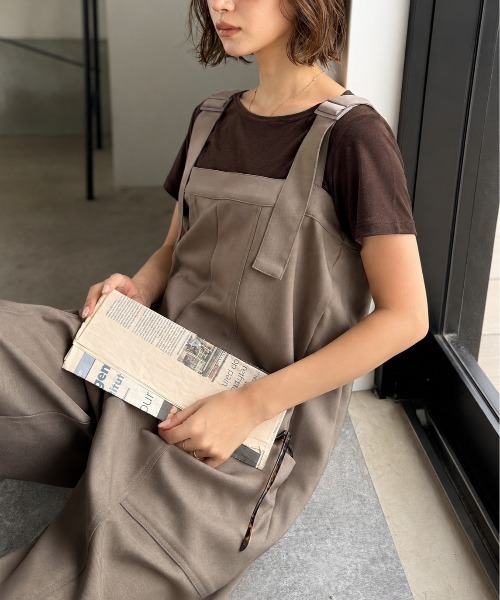 classicalelf(クラシカルエルフ)の「【体型カバー】年中着られる、シワになりにくい高見え大人サロペット。サイドポケットデザインハイウエストサロペット(サロペット/オーバーオール・レディース・チャコール/ベージュ/ブラック・LARGE/X-LARGE/SMALL/MEDIUM)」の18枚目の写真