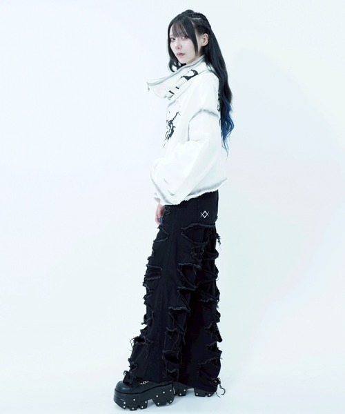REFLEM(レフレム)の「『REFLEM/レフレム』2WAYクロップドZIPパーカー(パーカー・レディース・グレー/ホワイト/ブラック・FREE)」の14枚目の写真