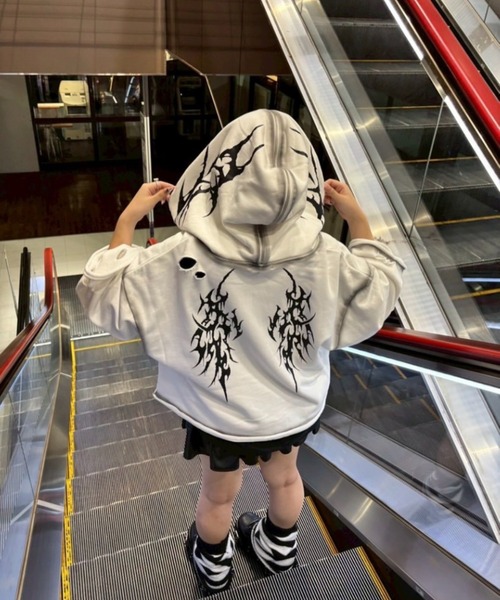 レフレム 角パーカー REFLEM（レフレム）の「『REFLEM/レフレム』ツノ付きZIPパーカー