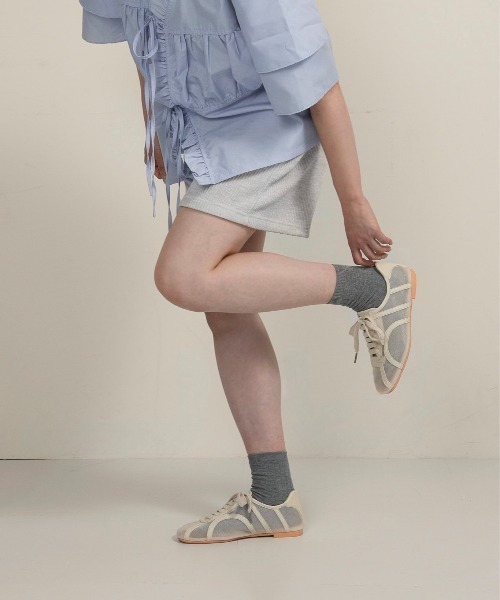 lawgy（ラウジー）の「mesh line accent sneaker / メッシュラインアクセントスニーカー（スニーカー・レディース・アイボリー/ブラック・SMALL/MEDIUM/LARGE）」の7枚目の写真