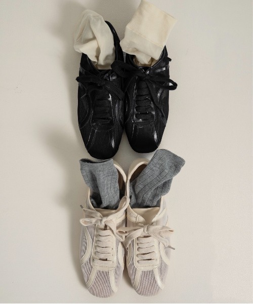 lawgy（ラウジー）の「mesh line accent sneaker / メッシュラインアクセントスニーカー（スニーカー・レディース・アイボリー/ブラック・SMALL/MEDIUM/LARGE）」の6枚目の写真