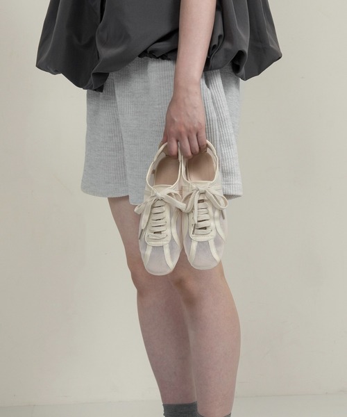 lawgy（ラウジー）の「mesh line accent sneaker / メッシュラインアクセントスニーカー（スニーカー・レディース・アイボリー/ブラック・SMALL/MEDIUM/LARGE）」の15枚目の写真