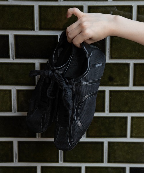 lawgy（ラウジー）の「mesh line accent sneaker / メッシュラインアクセントスニーカー（スニーカー・レディース・アイボリー/ブラック・SMALL/MEDIUM/LARGE）」の22枚目の写真