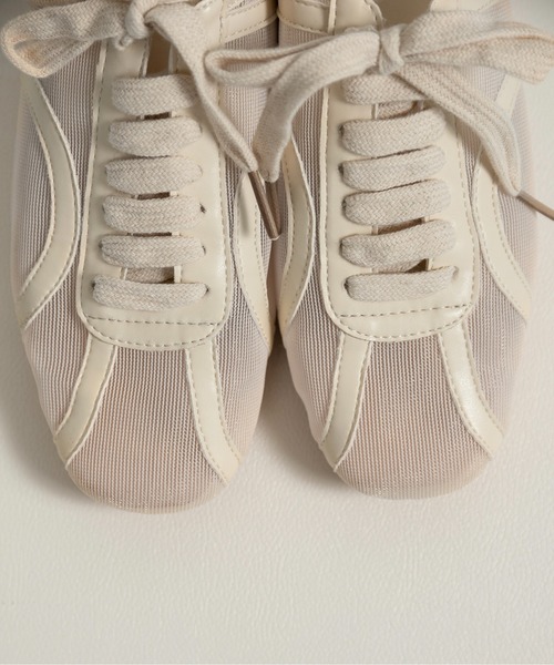 lawgy（ラウジー）の「mesh line accent sneaker / メッシュラインアクセントスニーカー（スニーカー・レディース・アイボリー/ブラック・SMALL/MEDIUM/LARGE）」の10枚目の写真
