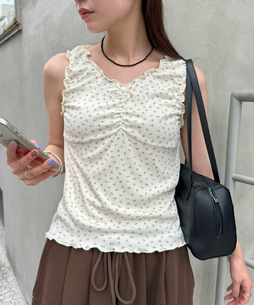 DISCOAT（ディスコート）の「【umm.】メロー前リボンタンク（タンクトップ・レディース・ホワイト系その他/オフホワイト/ブラック/アイボリー・FREE）」の2枚目の写真