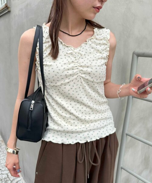 DISCOAT（ディスコート）の「【umm.】メロー前リボンタンク（タンクトップ・レディース・ホワイト系その他/オフホワイト/ブラック/アイボリー・FREE）」の17枚目の写真