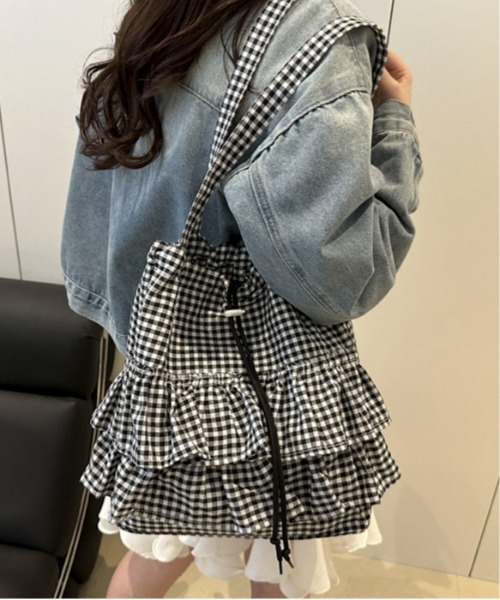 SHEPP(シープ)の「【A4サイズ対応/大容量】ギンガムチェックフリル巾着トートバッグ(トートバッグ・レディース・ブルー/ブラック/レッド・F)」の8枚目の写真