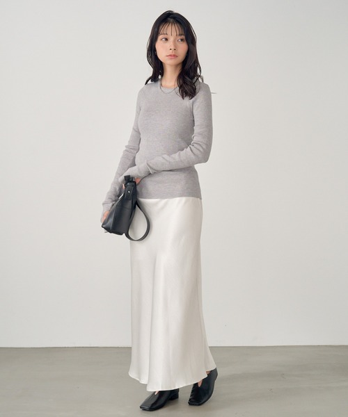 attiree（アティレー）の「【５色展開】【S,M,Lサイズ展開】サテンスカート（スカート・レディース・チャコールグレー/グレー/ブラック/アイボリー/ベージュ・SMALL/MEDIUM/LARGE）」の10枚目の写真