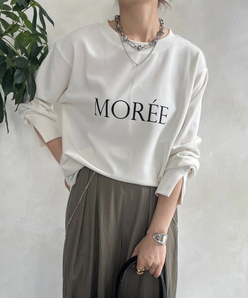 DouDou(ドゥドゥ)の「カットジョーゼットMOREEロゴTEEブラウス(シャツ/ブラウス・レディース・ベージュ/オフホワイト/チャコールグレー・FREE)」の10枚目の写真