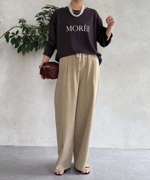 DouDou(ドゥドゥ)の「カットジョーゼットMOREEロゴTEEブラウス(シャツ/ブラウス・レディース・ベージュ/オフホワイト/チャコールグレー・FREE)」の14枚目の写真