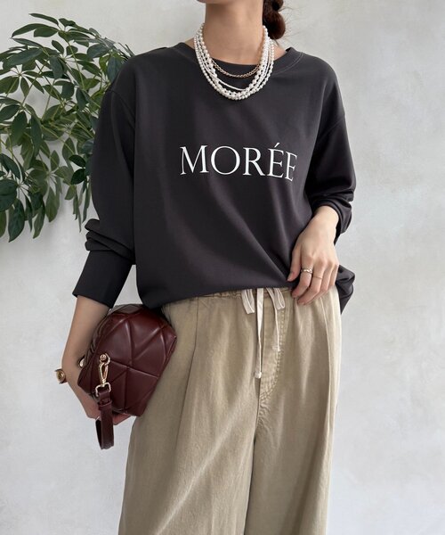 DouDou(ドゥドゥ)の「カットジョーゼットMOREEロゴTEEブラウス(シャツ/ブラウス・レディース・ベージュ/オフホワイト/チャコールグレー・FREE)」の18枚目の写真