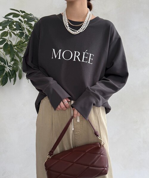DouDou(ドゥドゥ)の「カットジョーゼットMOREEロゴTEEブラウス(シャツ/ブラウス・レディース・ベージュ/オフホワイト/チャコールグレー・FREE)」の19枚目の写真