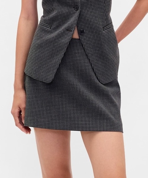 GAP（ギャップ）の「ヘリンボーン ミニスコート（スカート・レディース・グレー/ブラウン/グレー系その他・XS/S/M/L/XXS）」の2枚目の写真