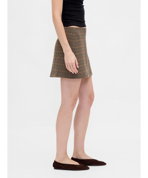 GAP（ギャップ）の「ヘリンボーン ミニスコート（スカート・レディース・グレー/ブラウン/グレー系その他・XS/S/M/L/XXS）」の4枚目の写真