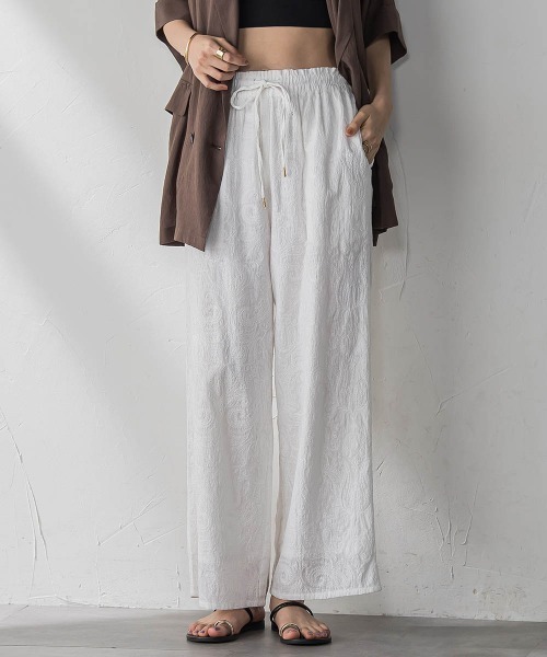 MAYSON GREY（メイソングレイ）の「ペイズリー総刺繍綿ボイルストレートパンツ≪手洗い可能≫（その他パンツ・レディース・ブラック・M）」の12枚目の写真
