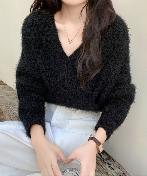 Maison Calme(メゾンカルム)の「カシュクールシャギーニットプルオーバー クロスVネック 春ニット(ニット/セーター・レディース・ピンク/ブラック/ホワイト/ブルー・F)」の20枚目の写真