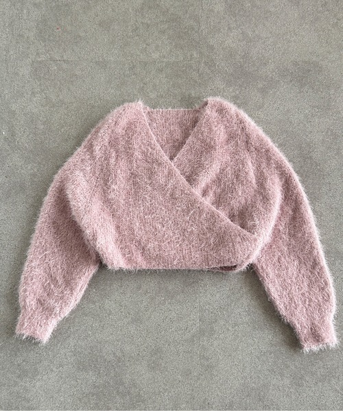 Maison Calme(メゾンカルム)の「カシュクールシャギーニットプルオーバー クロスVネック 春ニット(ニット/セーター・レディース・ピンク/ブラック/ホワイト/ブルー・F)」の13枚目の写真