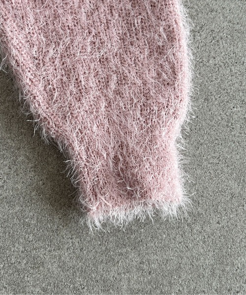 Maison Calme(メゾンカルム)の「カシュクールシャギーニットプルオーバー クロスVネック 春ニット(ニット/セーター・レディース・ピンク/ブラック/ホワイト/ブルー・F)」の16枚目の写真