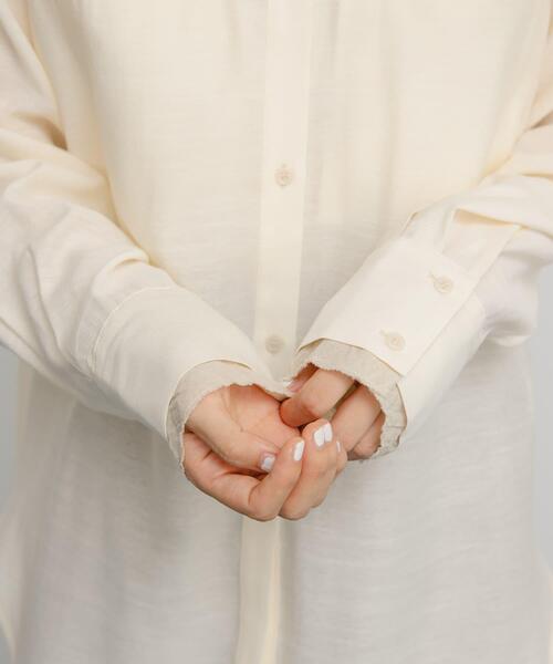 KBF（ケイビーエフ）の「レイヤードライクロングシャツ（シャツ/ブラウス・レディース・アイボリー/ライトグレー・ONE）」の3枚目の写真