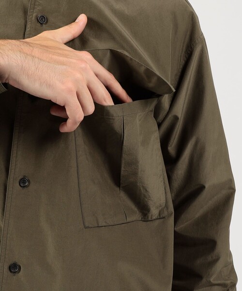 TOMORROWLAND （トゥモローランド）の「コットンシルク ダブルポケット シャツブルゾン（シャツ/ブラウス・メンズ・ネイビー/カーキ・M/S）」の10枚目の写真