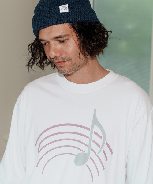 No Rain No Rainbow(ノーレインノーレインボー)の「mlt5389-pigment long sleeve T-shirt with musical note print ロングスリーブカットソー(NR25W-20)(Tシャツ/カットソー・メンズ・ホワイト/ブラック系その他/ブルー系その他・S/M/L/XL)」の4枚目の写真