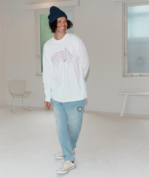 No Rain No Rainbow(ノーレインノーレインボー)の「mlt5389-pigment long sleeve T-shirt with musical note print ロングスリーブカットソー(NR25W-20)(Tシャツ/カットソー・メンズ・ホワイト/ブラック系その他/ブルー系その他・S/M/L/XL)」の8枚目の写真