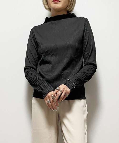 Fizz(フィズ)の「ウェーブジャガード ボトルネックロンT(Tシャツ/カットソー・レディース・ブラック/グリーン/チャコール/マスタード/グレイッシュベージュ/アイボリー・M)」の3枚目の写真