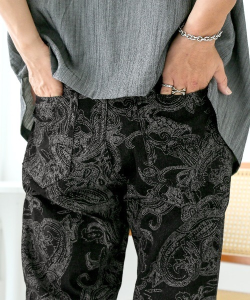 LUXSTYLE(ラグスタイル)の「ペイズリー柄テーパードデニムパンツ(デニムパンツ・メンズ・ブルー/ブラック・M/L)」の14枚目の写真