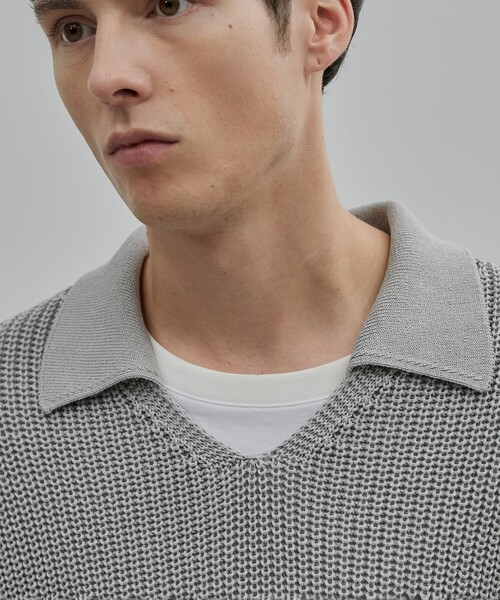 UNITED TOKYO（ユナイテッドトウキョウ）の「ギマメッシュ スキッパーポロ（ニット/セーター・メンズ・ライトグレー/ブラック/サックスブルー・1/2）」の21枚目の写真