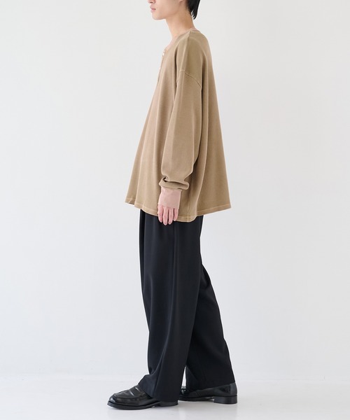 KANEMASA PHIL.（カネマサフィル）の「【KANEMASA PHIL.】18G Garment Dye Waffle Henry Neck（Tシャツ/カットソー・メンズ・ベージュ/チャコールグレー・MEDIUM/LARGE）」の19枚目の写真