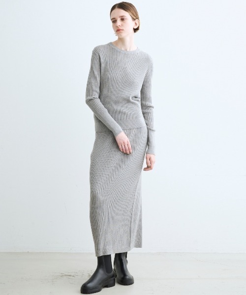 three dots(スリードッツ)の「【ラメニット】ルレックスセーター リブスカート(スカート・レディース・ブラック/ベージュ/グレー・SMALL/MEDIUM)」の11枚目の写真