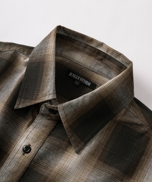 SlashDate（スラッシュデイト）の「【82】 クロップド オンブレチェックシャツ（シャツ/ブラウス・メンズ・ブラウン/ブラック/ブルー・M/L/XL）」の4枚目の写真