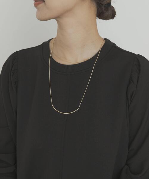 URBAN RESEARCH DOORS（アーバンリサーチドアーズ）の「カーブスライドネックレス（ネックレス・レディース・ゴールド/シルバー・ONE）」の2枚目の写真
