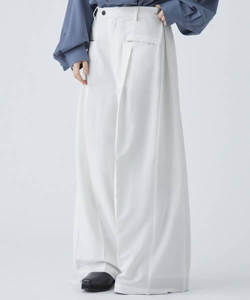 VELNUS（ベルナス）の「【VELNUS】Side tuck design front pocket wide slacks/サイドタックデザイン フロントポケットワイドスラックス（スラックス・メンズ・ブラック/ホワイト/ブラック系・L/M/S）」の2枚目の写真