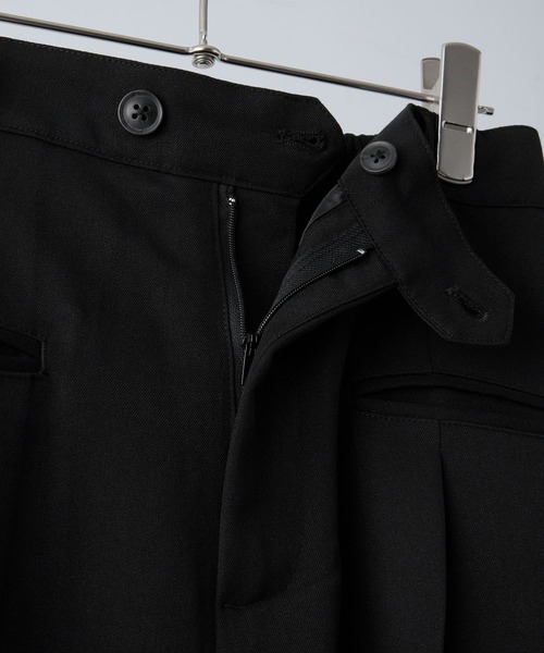 VELNUS（ベルナス）の「【VELNUS】Side tuck design front pocket wide slacks/サイドタックデザイン フロントポケットワイドスラックス（スラックス・メンズ・ブラック/ホワイト/ブラック系・L/M/S）」の17枚目の写真