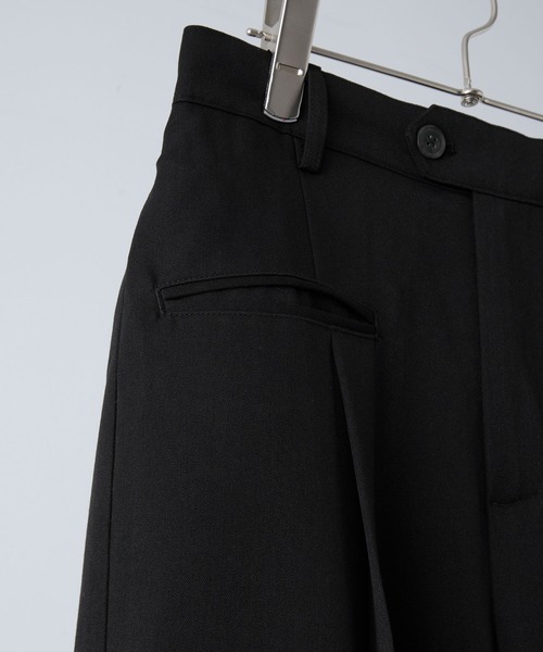VELNUS（ベルナス）の「【VELNUS】Side tuck design front pocket wide slacks/サイドタックデザイン フロントポケットワイドスラックス（スラックス・メンズ・ブラック/ホワイト/ブラック系・L/M/S）」の18枚目の写真
