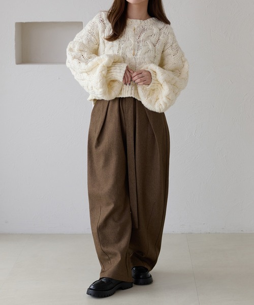 apres jour clair（アプレジュールクレア）の「【apres jour clair】袖ボリュームケーブルニット（ニット/セーター・レディース・グレー/ブラウン系その他/アイボリー/ネイビー・X-LARGE/フリー）」の8枚目の写真