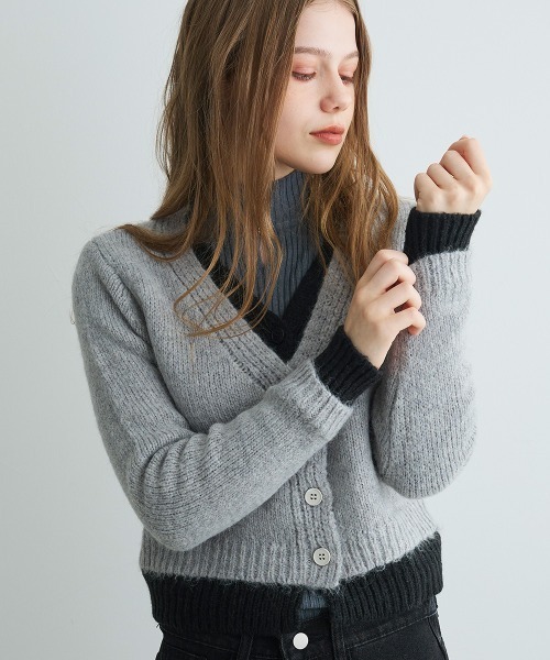 Mirette(ミレット)の「バイカラーニットショートカーディガン / Bi-Color Knit Short Cardigan(カーディガン/ボレロ・レディース・オリーブ/チャコールグレー/グレー・FREE)」の1枚目の写真