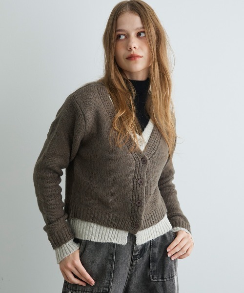 Mirette(ミレット)の「バイカラーニットショートカーディガン / Bi-Color Knit Short Cardigan(カーディガン/ボレロ・レディース・オリーブ/チャコールグレー/グレー・FREE)」の5枚目の写真