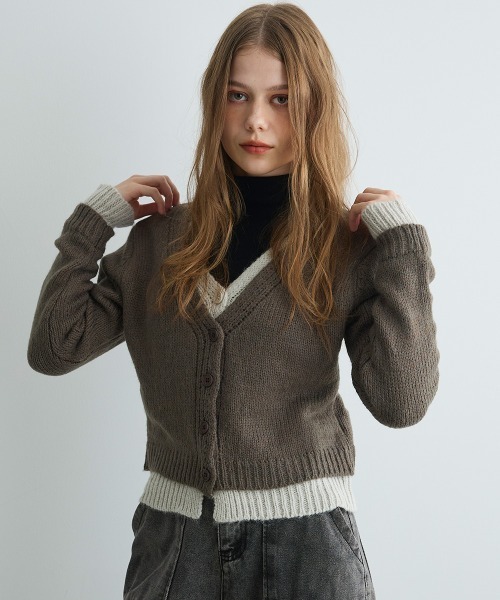 Mirette(ミレット)の「バイカラーニットショートカーディガン / Bi-Color Knit Short Cardigan(カーディガン/ボレロ・レディース・オリーブ/チャコールグレー/グレー・FREE)」の6枚目の写真
