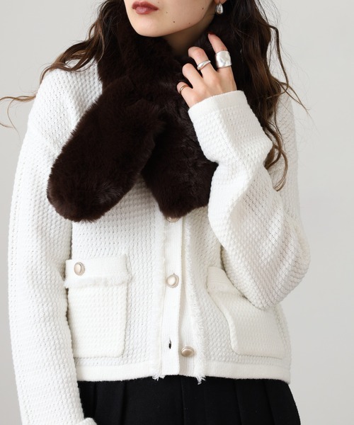 FUNALIVE（ファンアライブ）の「Craig ボリューム 異素材ファー ティペット/ふんわりファー フェイクファー エコファー（ネックウォーマー/スヌード・レディース・ダークベージュ/ブラック/アイボリー・F）」の6枚目の写真